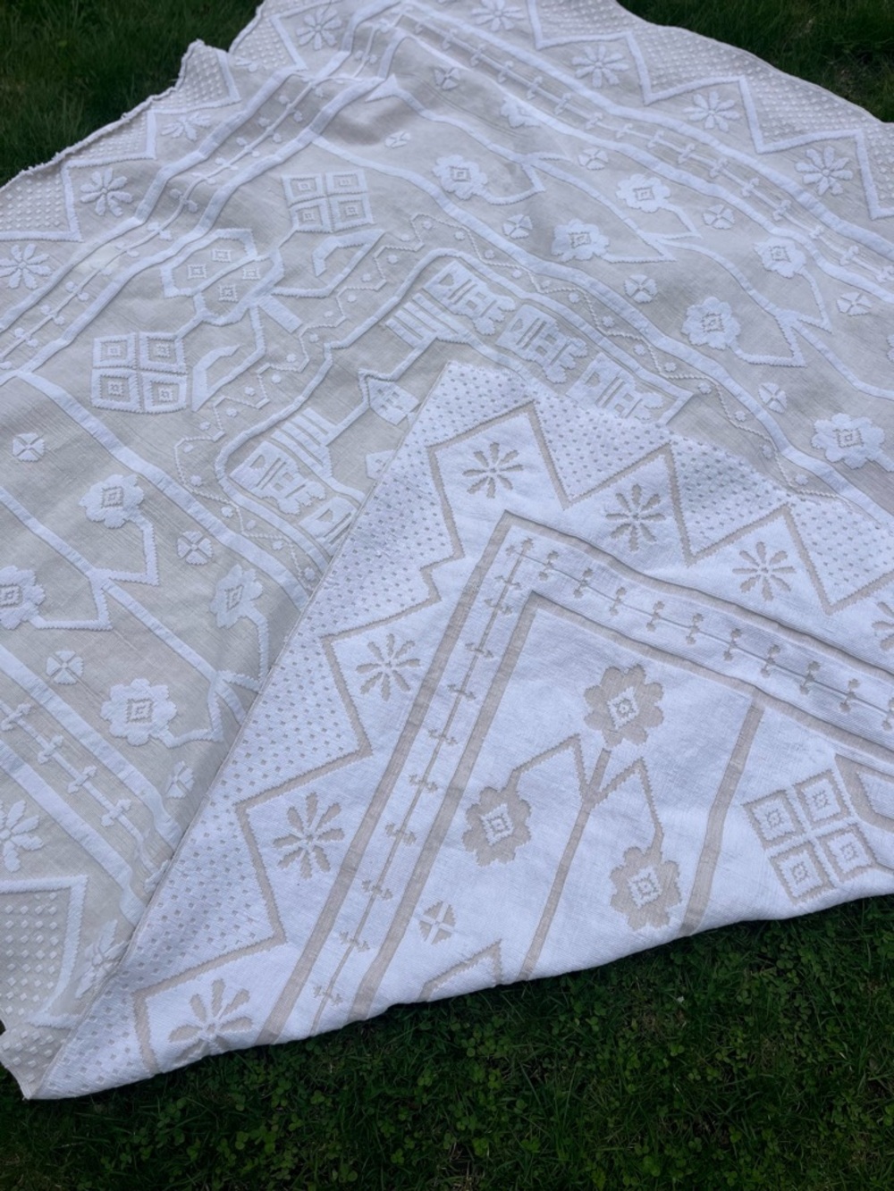vintage Portuguese chenille jacquard bedspread throw blanket